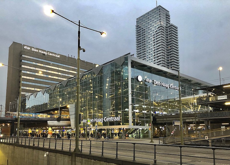 1Netherlands,_The_Hague_(Den_Haag),_Central_Station_01