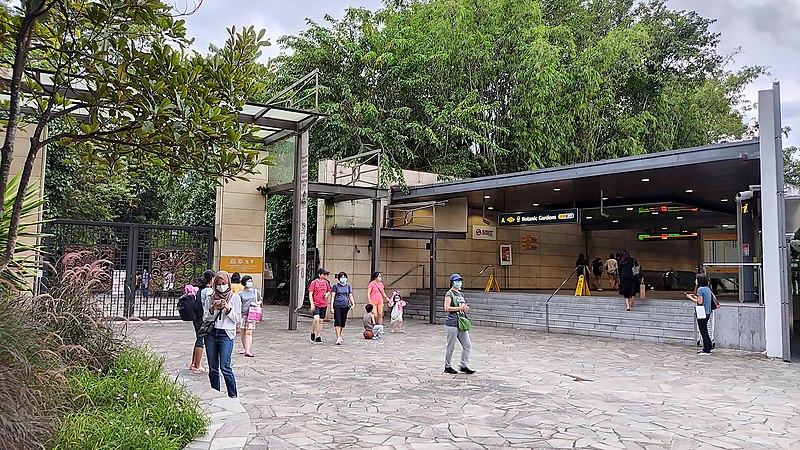 Botanic Gardens MRT station to Bukit Timah