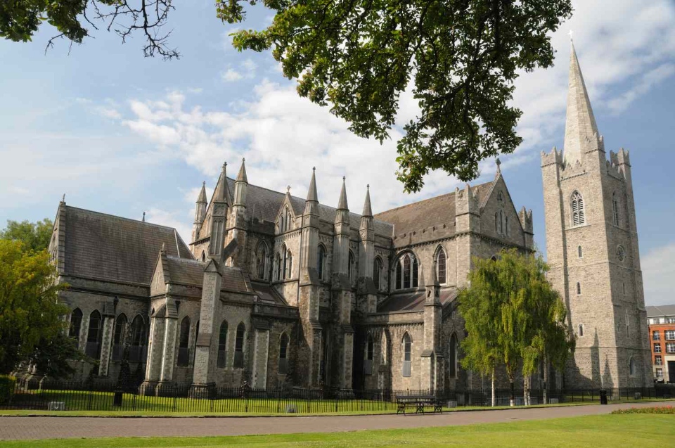 exterior-view-of-st–patrick-s-cathedral-in-dublin–ireland-184853945-5a64ecd37d4be80036fd2af1