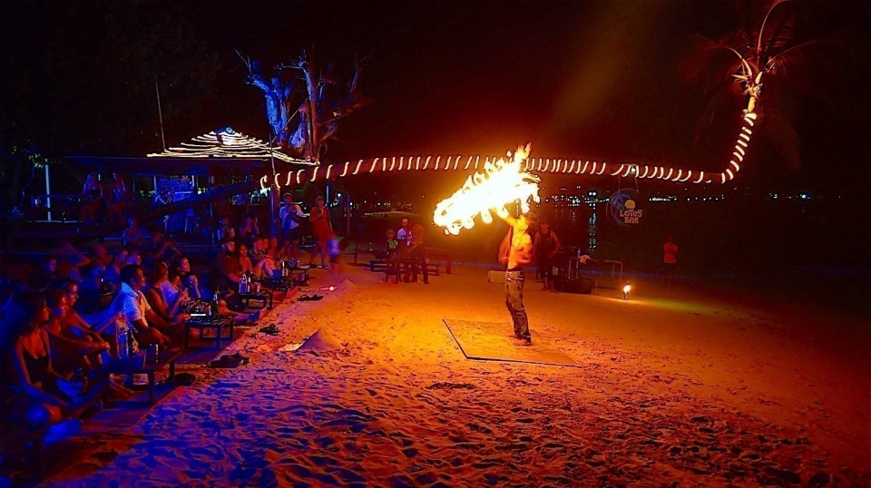 bnd beach club koh tao thailand (10)