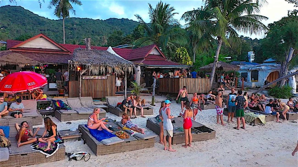 maya beach club koh tao thailand (3)