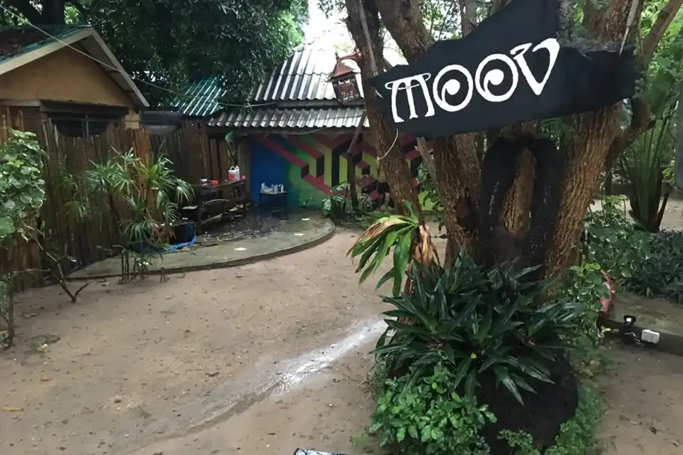 moov bar koh tao thailand (11)