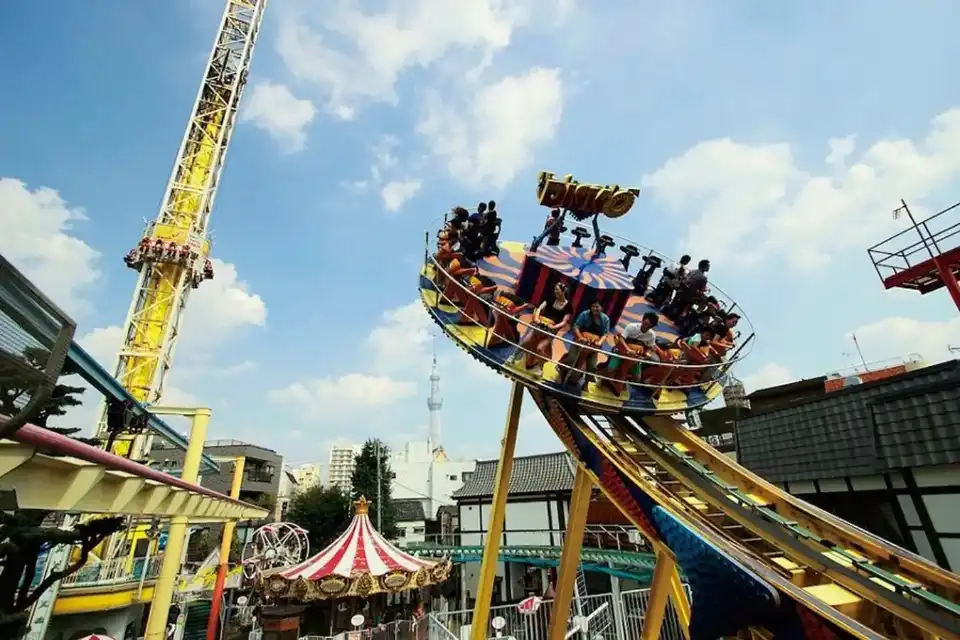 Hanayashiki amusement park, Asakusa, Japan