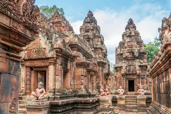 Banteay Srei temple siem reap