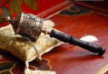 What to buy in Tibet? — Top 9+ tibet souvenirs, gifts & best things to buy in Tibet