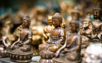 What to buy in Ladakh? — Top 9+ souvenirs & best things to buy in Ladakh