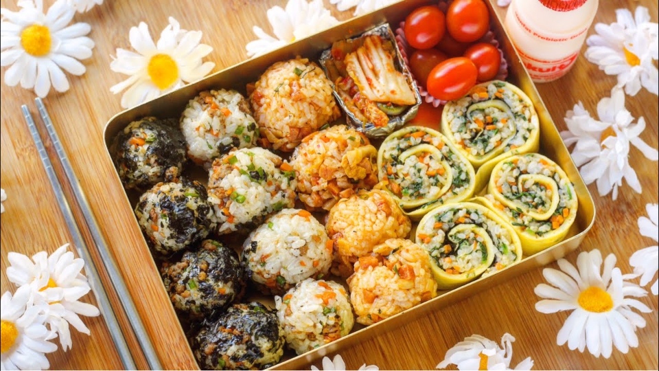 Jumeokbap korean rice balls1