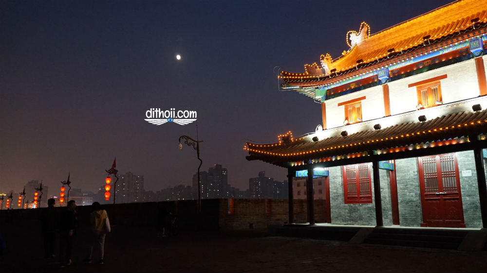 xian at night
