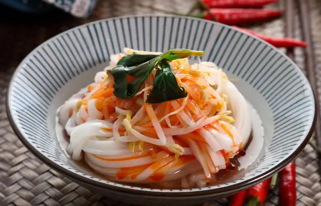 Qinzhen-Cold-Rice-Noodles
