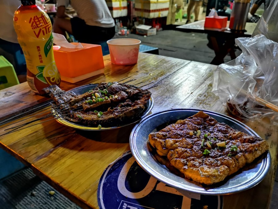 grilled fish nanshaomen night market xi’an china (7)