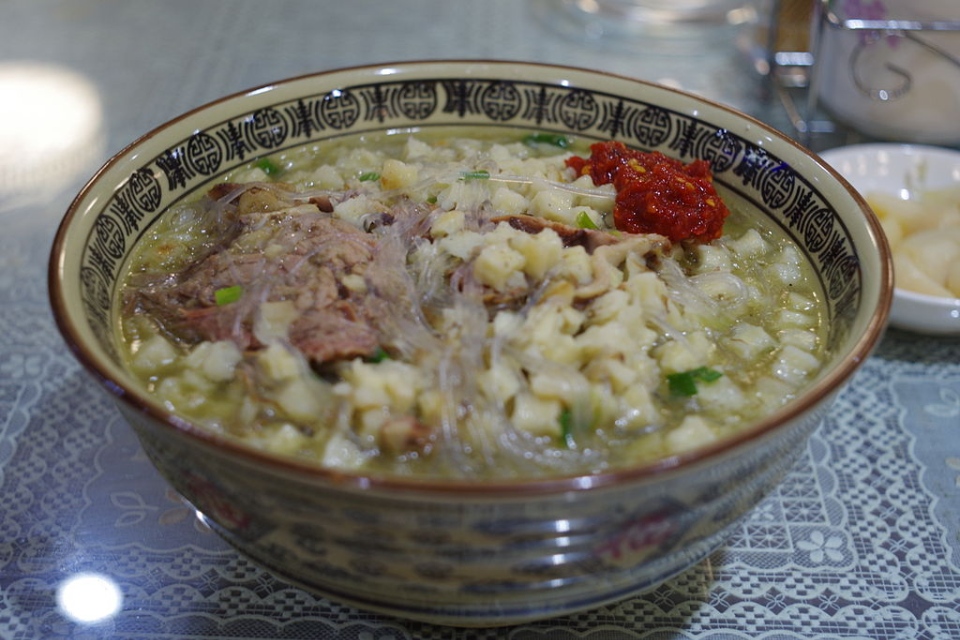 pita bread soaked in lamb soup xi’an china (32)