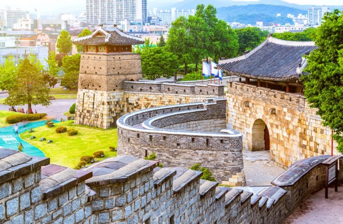 Day-trips-from-Seoul-South-Korea-Suwon-Hwaseong-Fortress