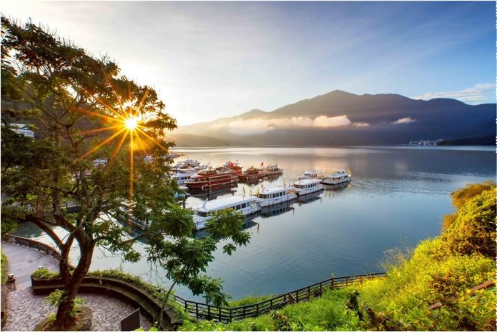 sun moon lake taipei11