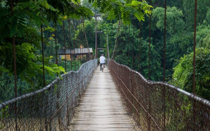 Cycling-countryside-Battambang2400-1224x765