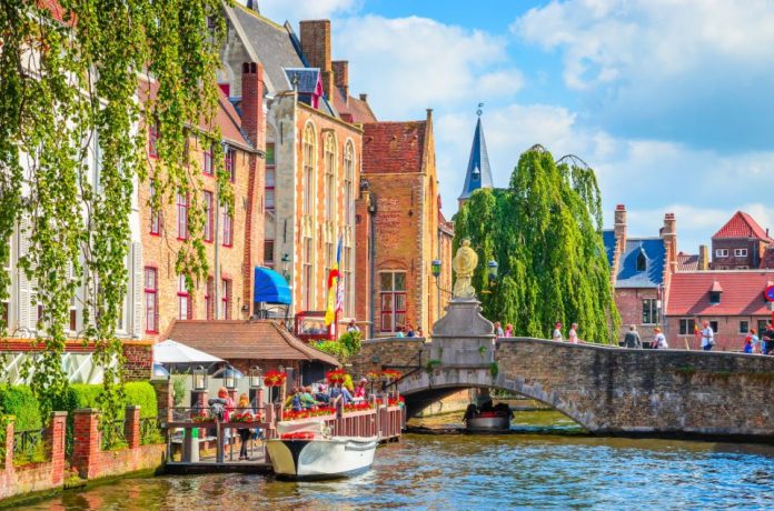 Dijver Canal in Bruges - Belgium33 (1)