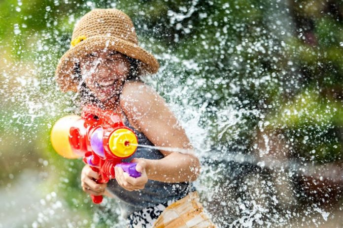 24944thailand songkran water festival69 (1)