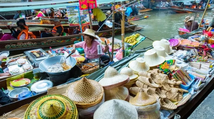 damnoen floating market