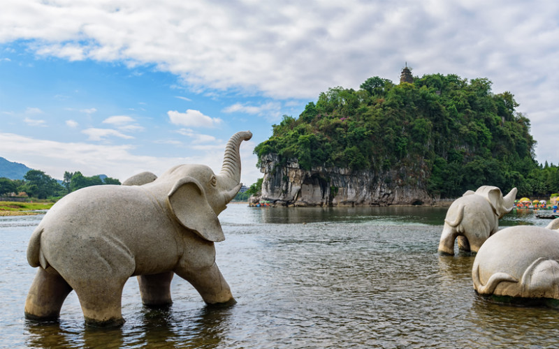 Elephant Trunk Hill guilin3