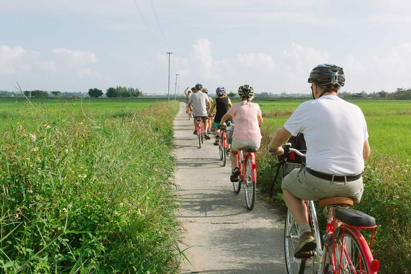 group-of-cyclists