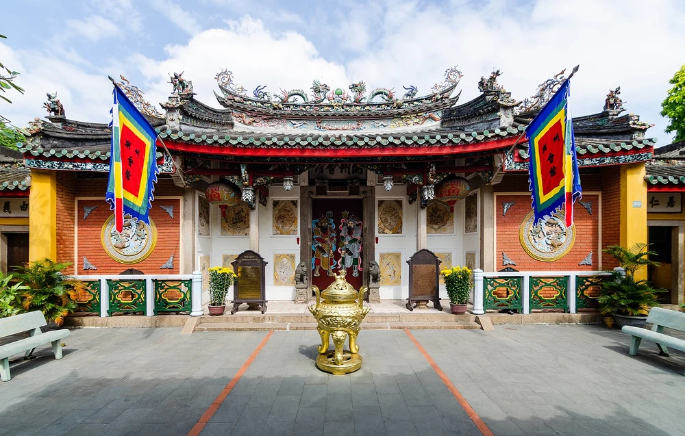 Stroll Through Trieu Chau Assembly Hall (Teochew Assembly Hall) – Ong Bon Pagoda in Hoi An