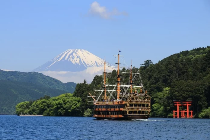 Lake Ashinoko hakone
