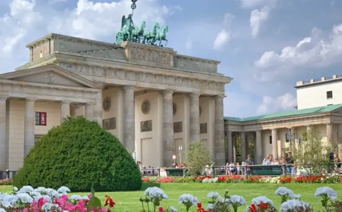 brandenburg gate germany3 (1)