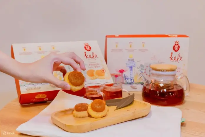 1. Kele Pineapple Tart – Món Quà “Mang Vị Singapore”