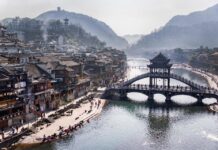The FULLEST guide to Fenghuang Ancient Town: Top things to do, Eat, Tips & MORE