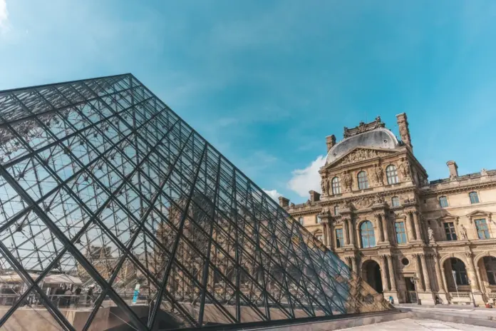 Louvre museum20