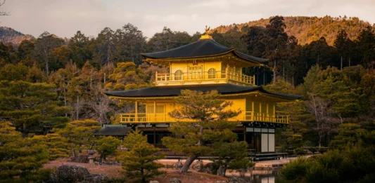 Unlocking the Allure of Kinkaku-ji (The Golden Pavilion) with 1-Day Itinearary